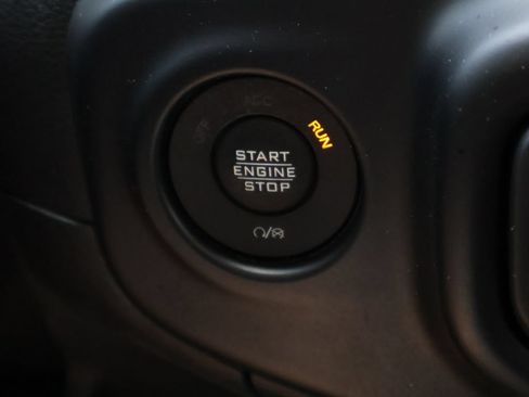 Used 2022 Jeep Gladiator Sport AWD/4WD image 28