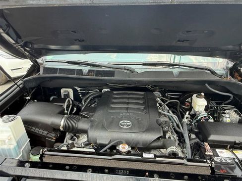 Used 2021 Toyota Tundra SR5 AWD/4WD image 16