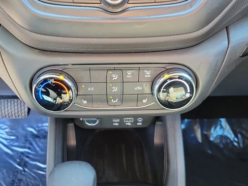 Used 2023 Chevrolet TrailBlazer LT image 34