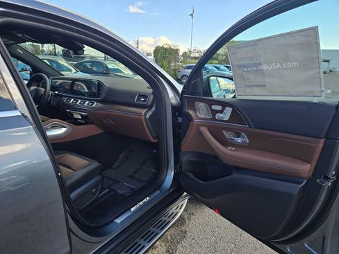 New 2026 Mercedes-Benz GLE 53 AMG 4MATIC Coupe image 12