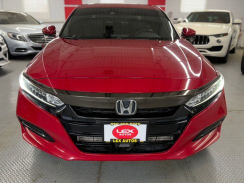 Used 2018 Honda Accord Sport image 3