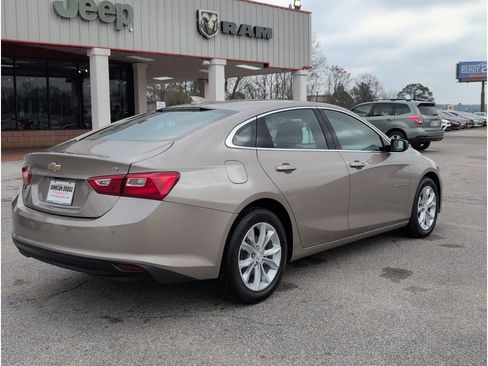 Used 2024 Chevrolet Malibu LT image 5