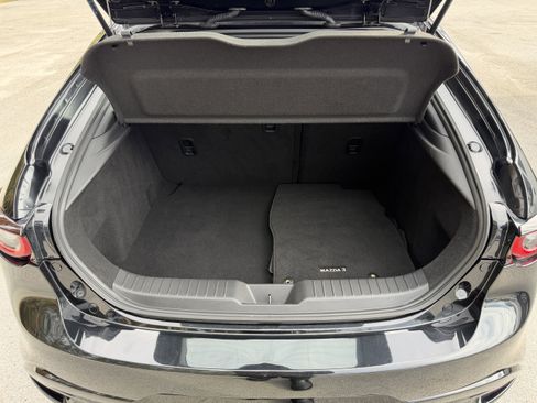 Used 2025 MAZDA MAZDA3 2.5 S Hatchback w/ Premium Pkg image 4