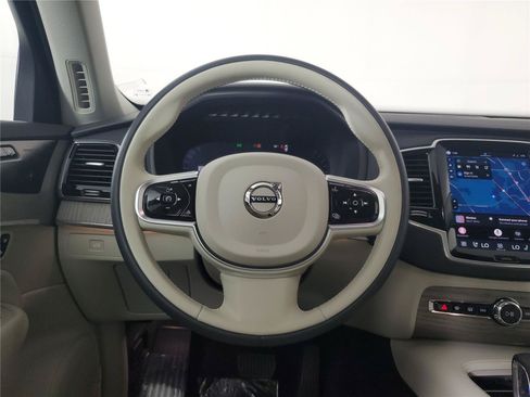 Certified 2025 Volvo XC90 B5 Plus w/ Protection Package AWD/4WD image 15