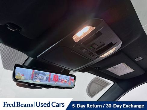 Used 2025 Toyota Highlander Platinum image 24