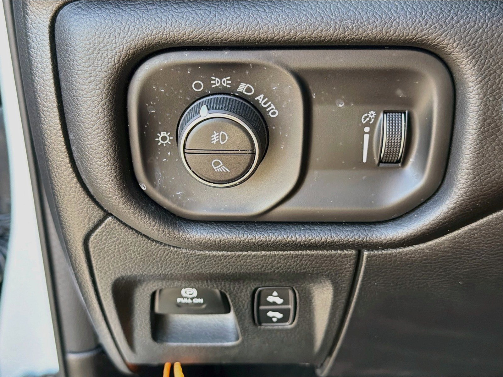 Used 2023 RAM 1500 Big Horn RWD image 14