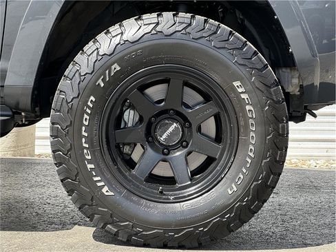 Used 2024 Toyota 4Runner SR5 AWD/4WD image 30