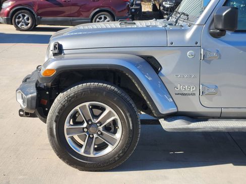 Used 2018 Jeep Wrangler Unlimited Sahara image 10