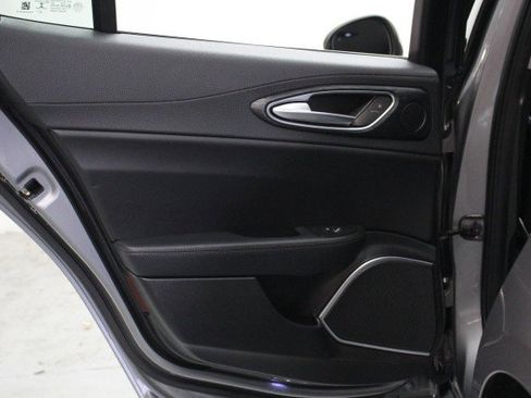 Used 2021 Alfa Romeo Giulia Sprint w/ Nero Edizione image 31