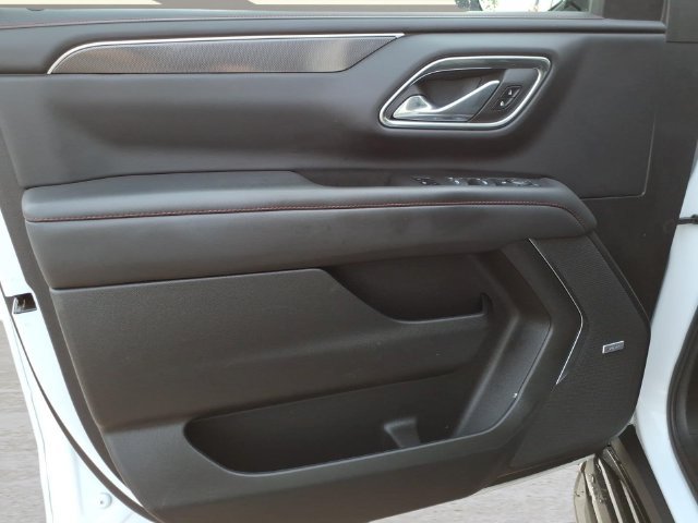 Used 2023 Chevrolet Suburban RST AWD/4WD image 17