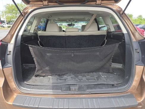 Used 2011 Subaru Outback 3.6R Limited AWD/4WD image 12