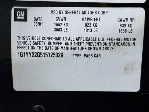 Used 2001 Chevrolet Corvette Convertible w/ Preferred Equipment Group2 image 27