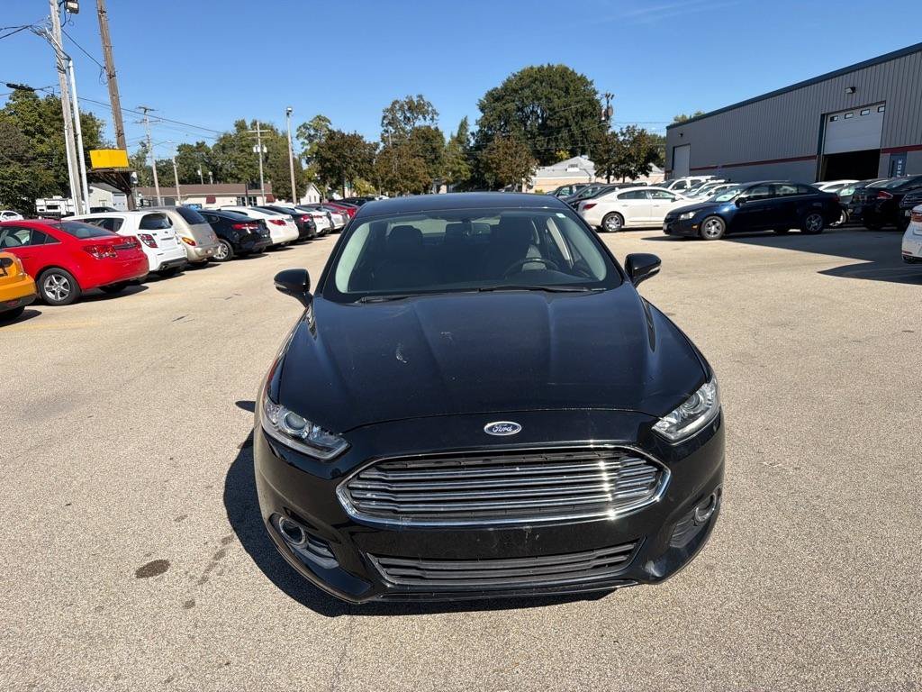 Used 2014 Ford Fusion SE w/ Equipment Group 202A FWD image 3