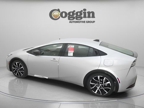 New 2026 Toyota Prius Plug-In Hybrid image 9