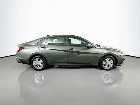 New 2026 Hyundai Elantra SE w/ Cargo Package image 4