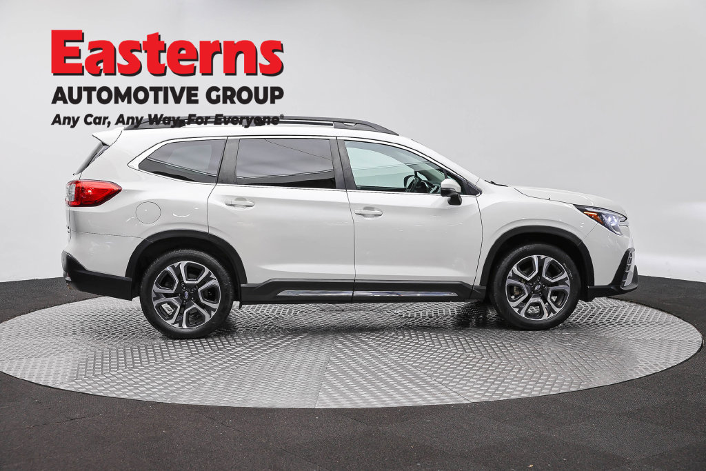 Used 2023 Subaru Ascent Limited AWD/4WD image 5
