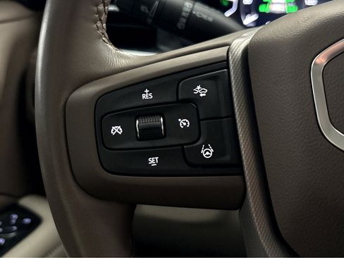 Used 2024 GMC Yukon XL Denali w/ Denali Reserve Package image 16