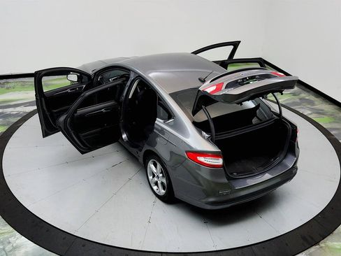 Used 2014 Ford Fusion SE FWD image 38