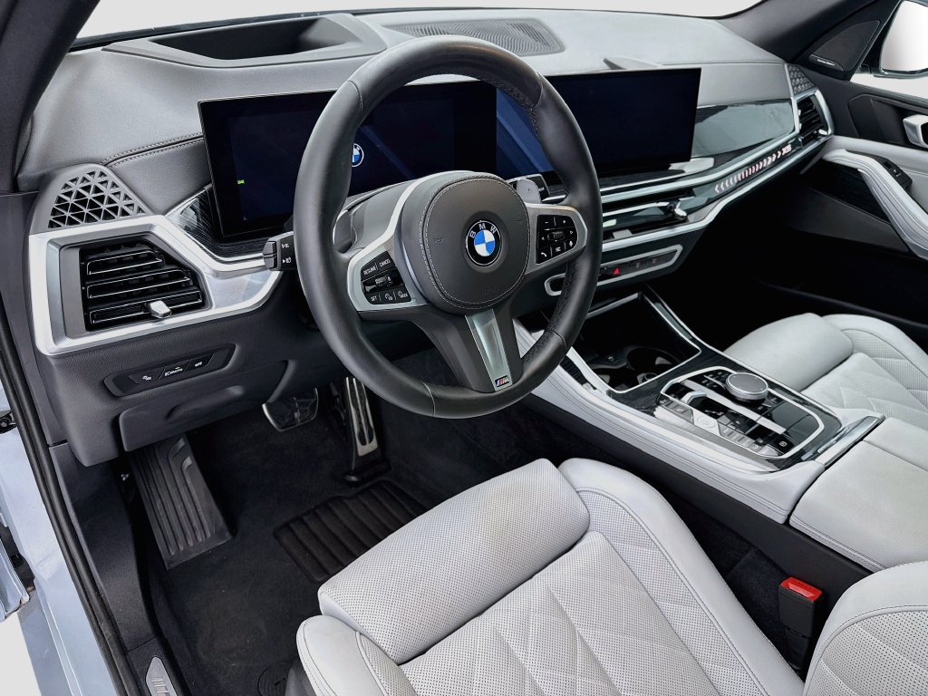 Certified 2025 BMW X5 xDrive40i w/ M Sport Package AWD/4WD image 9