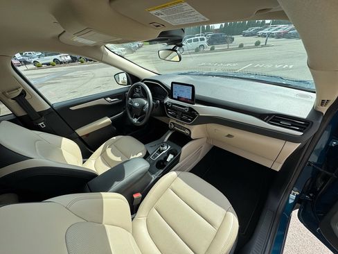 Used 2020 Ford Escape SEL image 12