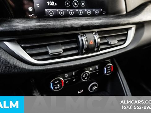 Used 2022 Alfa Romeo Stelvio Sprint image 40