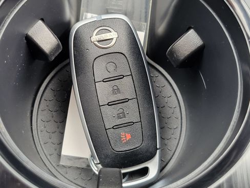 Used 2023 Nissan Rogue SV AWD/4WD image 24