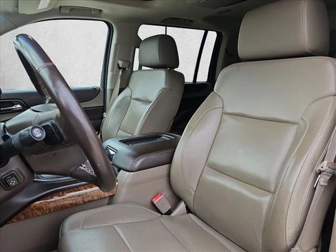 Used 2016 Chevrolet Suburban LTZ image 10