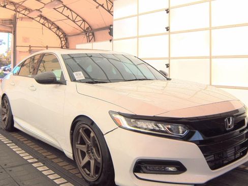 Used 2019 Honda Accord Sport image 7