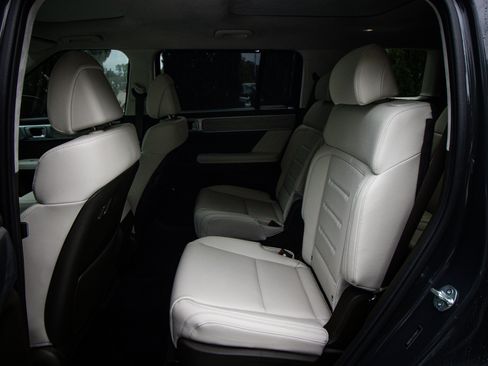 Used 2025 Hyundai Santa Fe Calligraphy FWD image 31