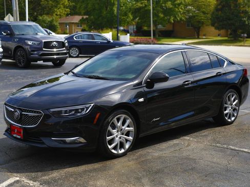 Used 2020 Buick Regal Avenir w/ Driver Confidence Package II FWD image 3