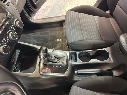 Used 2018 Kia Forte S w/ S Technology Package FWD image 19