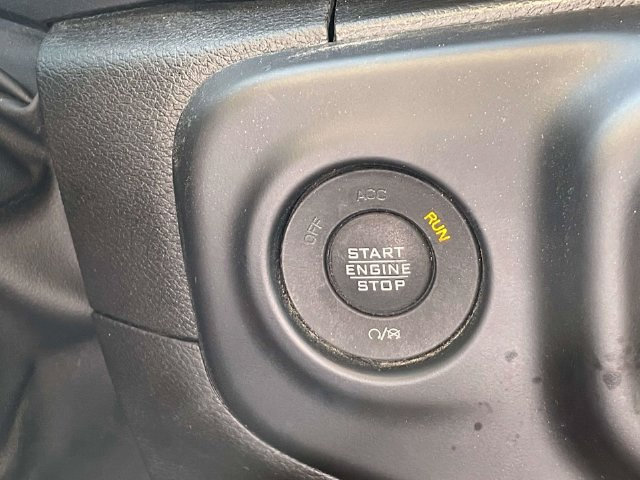 Used 2022 Jeep Wrangler Unlimited Sahara w/ Cold Weather Group AWD/4WD image 31