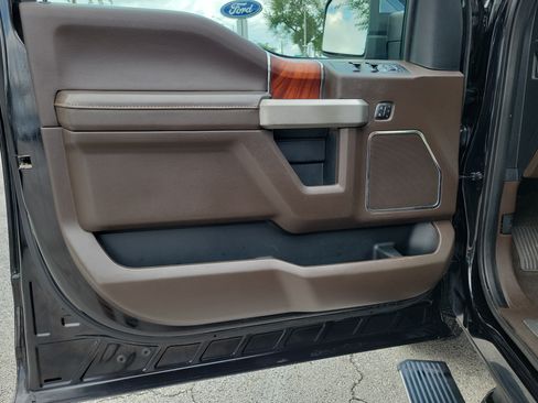 Used 2020 Ford F150 King Ranch w/ Equipment Group 601A Luxury AWD/4WD image 18