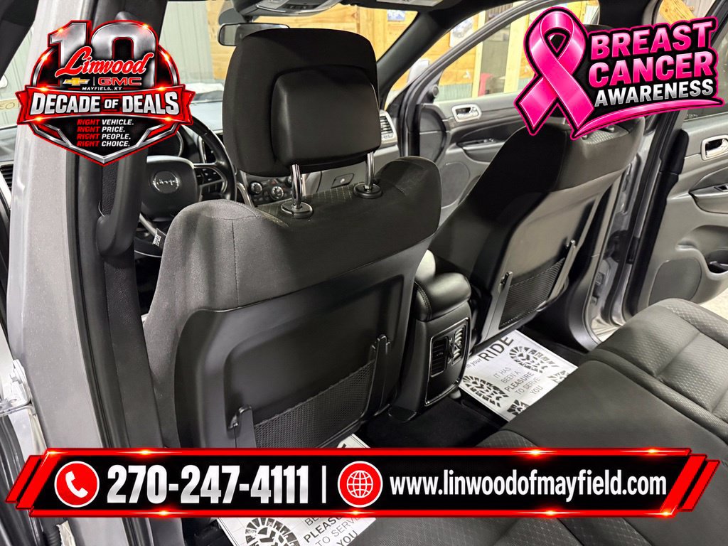 Used 2021 Jeep Grand Cherokee Laredo AWD/4WD image 21