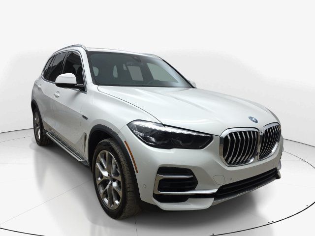Used 2023 BMW X5 xDrive45e AWD/4WD image 2