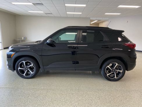 Used 2022 Chevrolet TrailBlazer RS w/ Convenience Package image 11