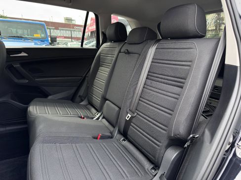 Used 2022 Volkswagen Tiguan S image 23