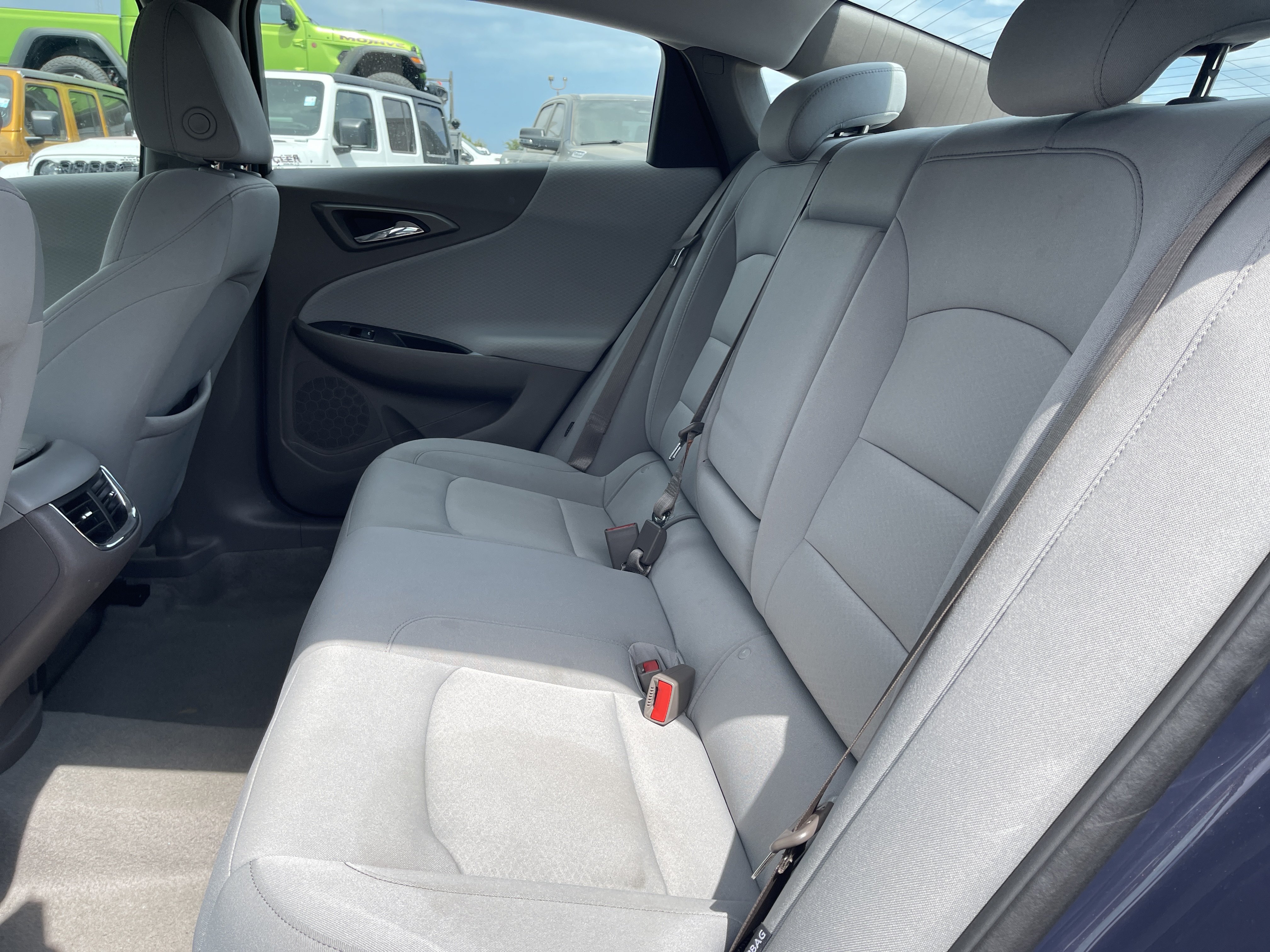 Used 2025 Chevrolet Malibu LT FWD image 36