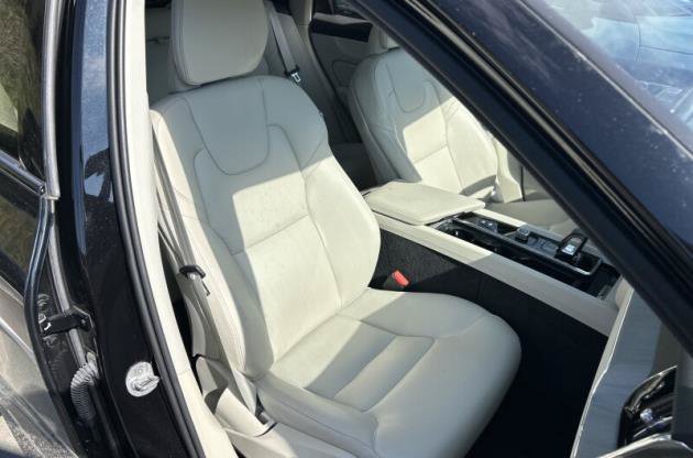 Used 2024 Volvo XC60 B5 Plus w/ Protection Package Premier AWD/4WD image 10