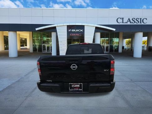 Used 2022 Nissan Frontier SV RWD image 7