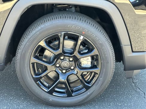 New 2026 Jeep Compass Latitude AWD/4WD image 13