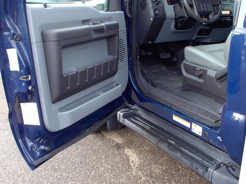 Used 2012 Ford F550 4x4 Regular Cab Super Duty w/ Payload Upgrade Pkg image 8