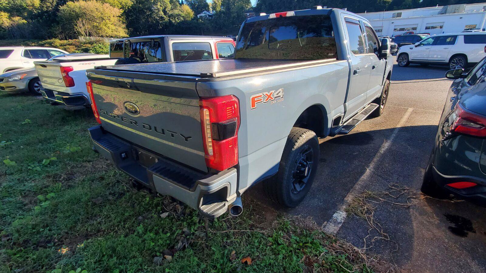 Used 2023 Ford F350 Lariat w/ Sport Appearance Package AWD/4WD image 9