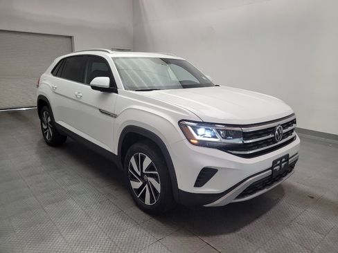 Used 2022 Volkswagen Atlas Cross Sport SE w/ Panoramic Sunroof Package AWD/4WD image 13