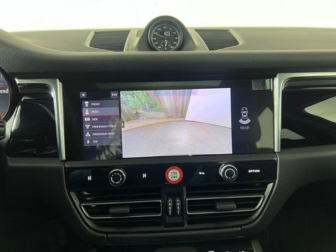 Certified 2026 Porsche Macan AWD/4WD image 35