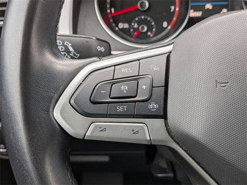 Used 2020 Volkswagen Atlas Cross Sport SE image 13