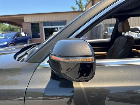 Used 2020 Kia Telluride SX w/ Towing Package AWD/4WD image 11