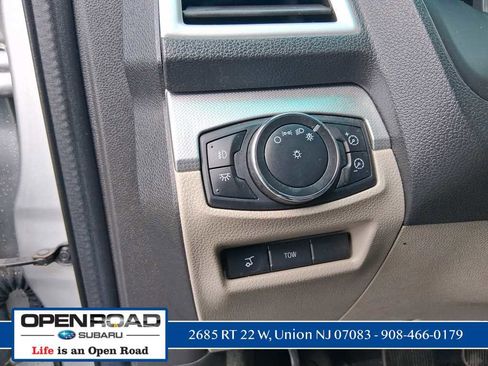 Used 2013 Ford Explorer XLT image 17
