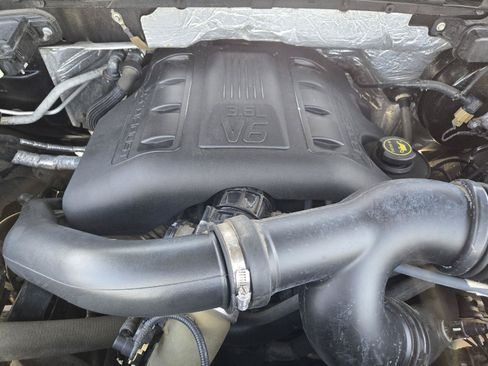 Used 2014 Ford F150 FX4 w/ Equipment Group 402A Luxury AWD/4WD image 30