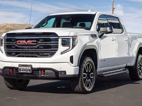 Certified 2025 GMC Sierra 1500 AT4 w/ AT4 Premium Package AWD/4WD image 67